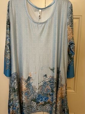 White Mark Light Blue Paisley Floral Scoop Neck Tunic